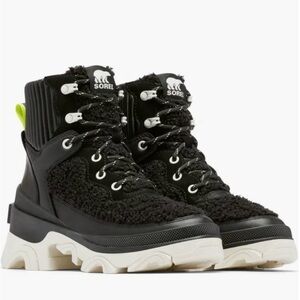 NWT SOREL Brex Boots Cozy Laceup Women’s Boots 8.5 Black Sherpa Teddy NL4812-010